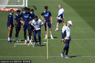 皇马懵了!巴萨狂轰102球,西甲历史射手榜悄然易主,18球领先预示新王朝?