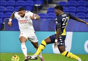 法甲真是五大联赛凑数者?巴黎金元背后藏着另一个平行世界