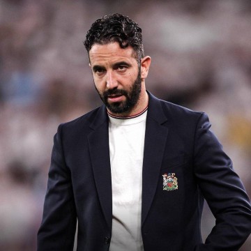 27岁锋霸2次拒绝曼联,恩师阿莫林出面也没用,葡体标价8000万欧