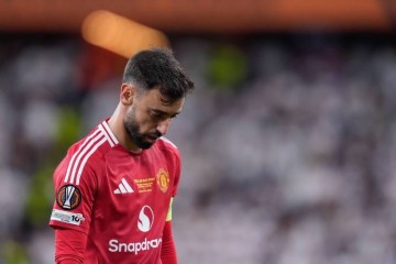 麦克托米奈多次拯救曼联被弃,逆袭成意甲MVP,拉爵还出售B费吗?