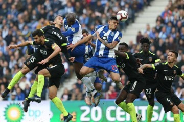 12队欧洲德比荷甲缺席！世俱杯尴尬联赛浮出水面，豪门为何集体掉队？