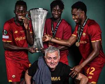 不请穆里尼奥还是引进因扎吉?世俱杯成为关键考量